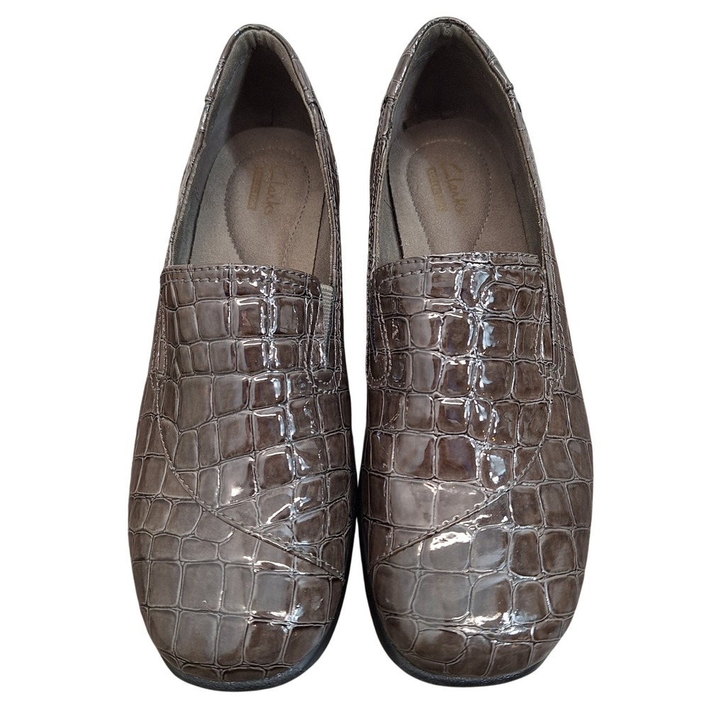 Clarks Collection Women's 6.5 M Brown Croc Embossed Patent Slip On Loafers